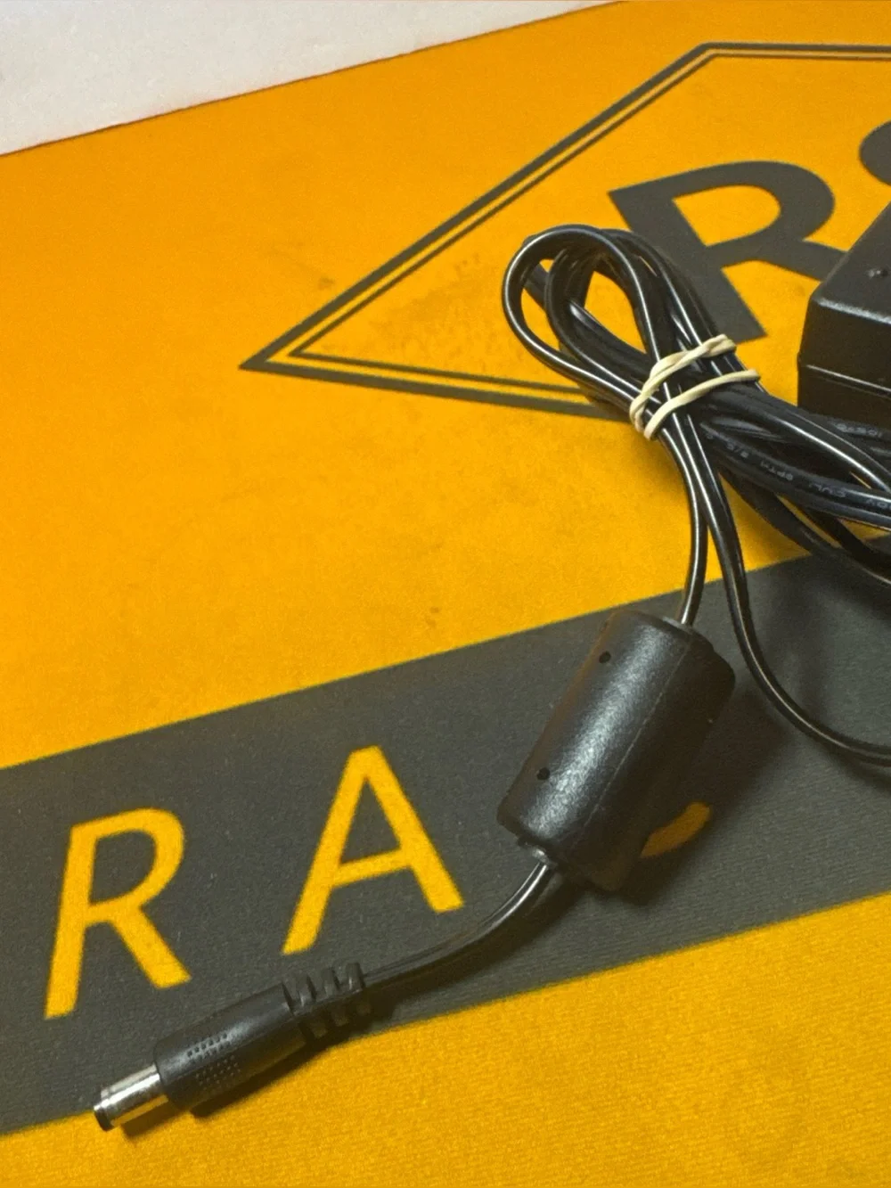 Switching Adapter Mp65-240250-e2 5.3 1.7mm 24.0v 2.5A Power Supply